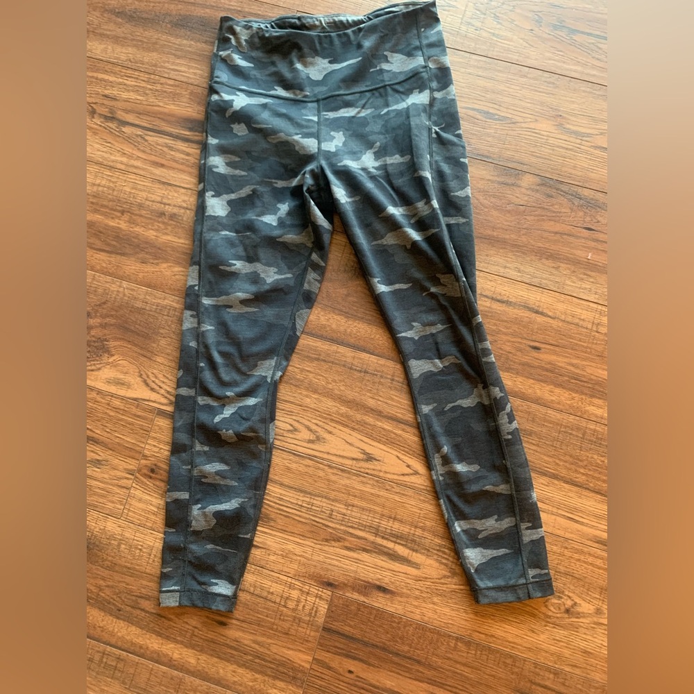 Athleta Camo 7/8 Leggings